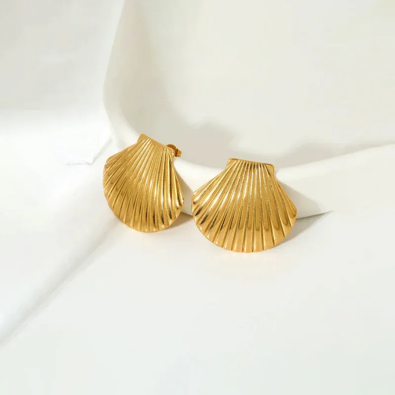 Niyanara Shell Shaped Stainless steel Stud Earrings