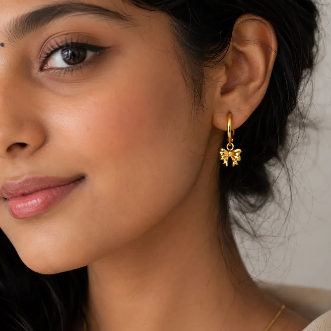 Niyanara Aurelia Heart Stud Earring