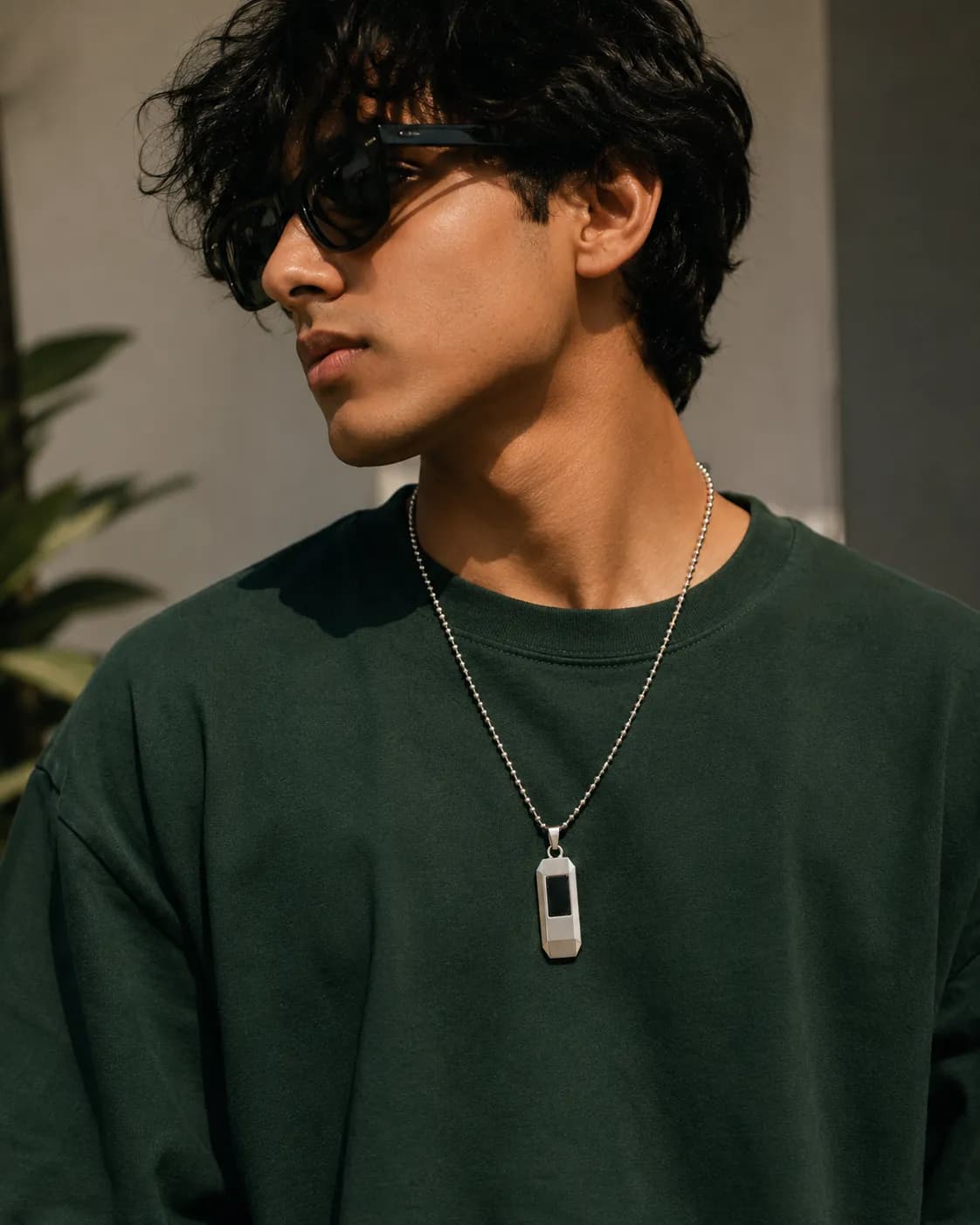 Niyanara Noir Edge Enamel Pendant