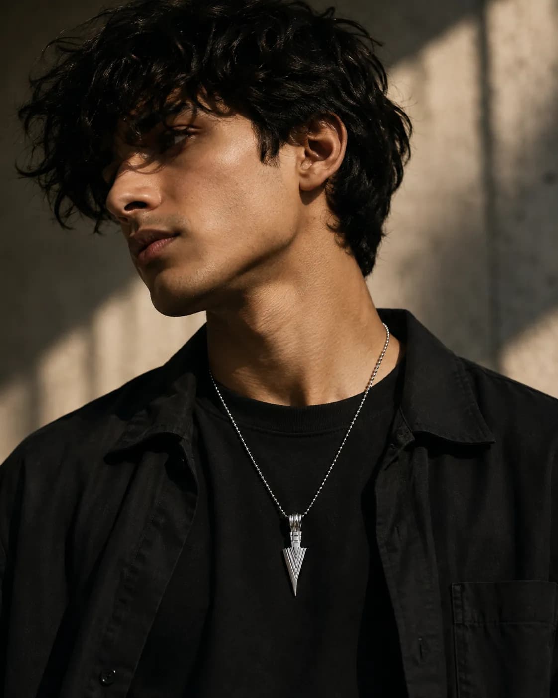 Niyanara Beak Edge Pendant Chain